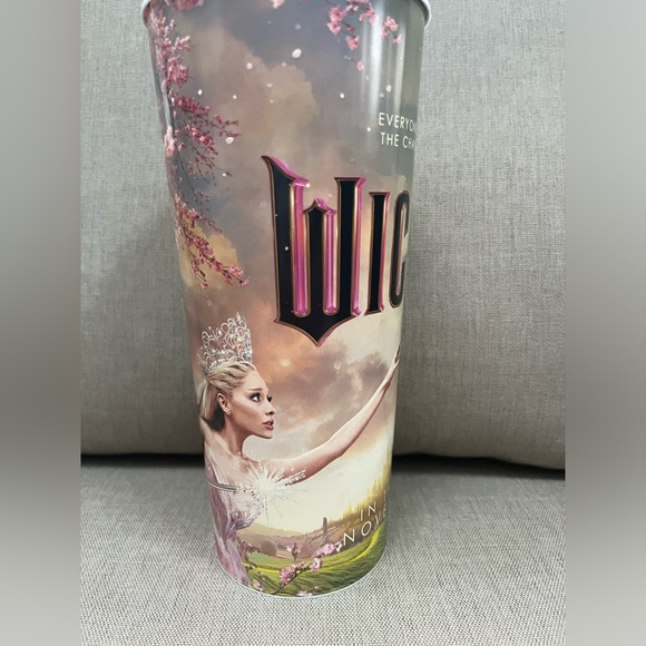 Wicked Movie Theater Exclusive Plastic Cup 💚🩷 - Picture 3 of 3
